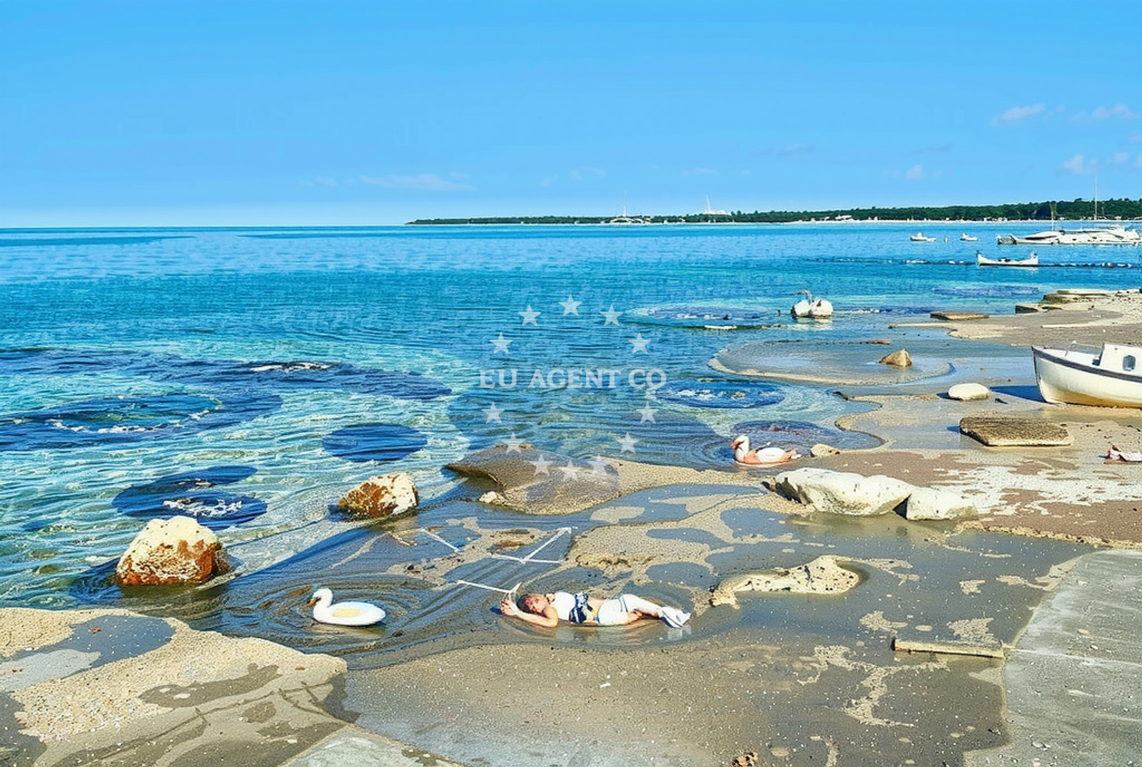 Shoreline and swimming area at Umaški rt, Umag in Umaški rt