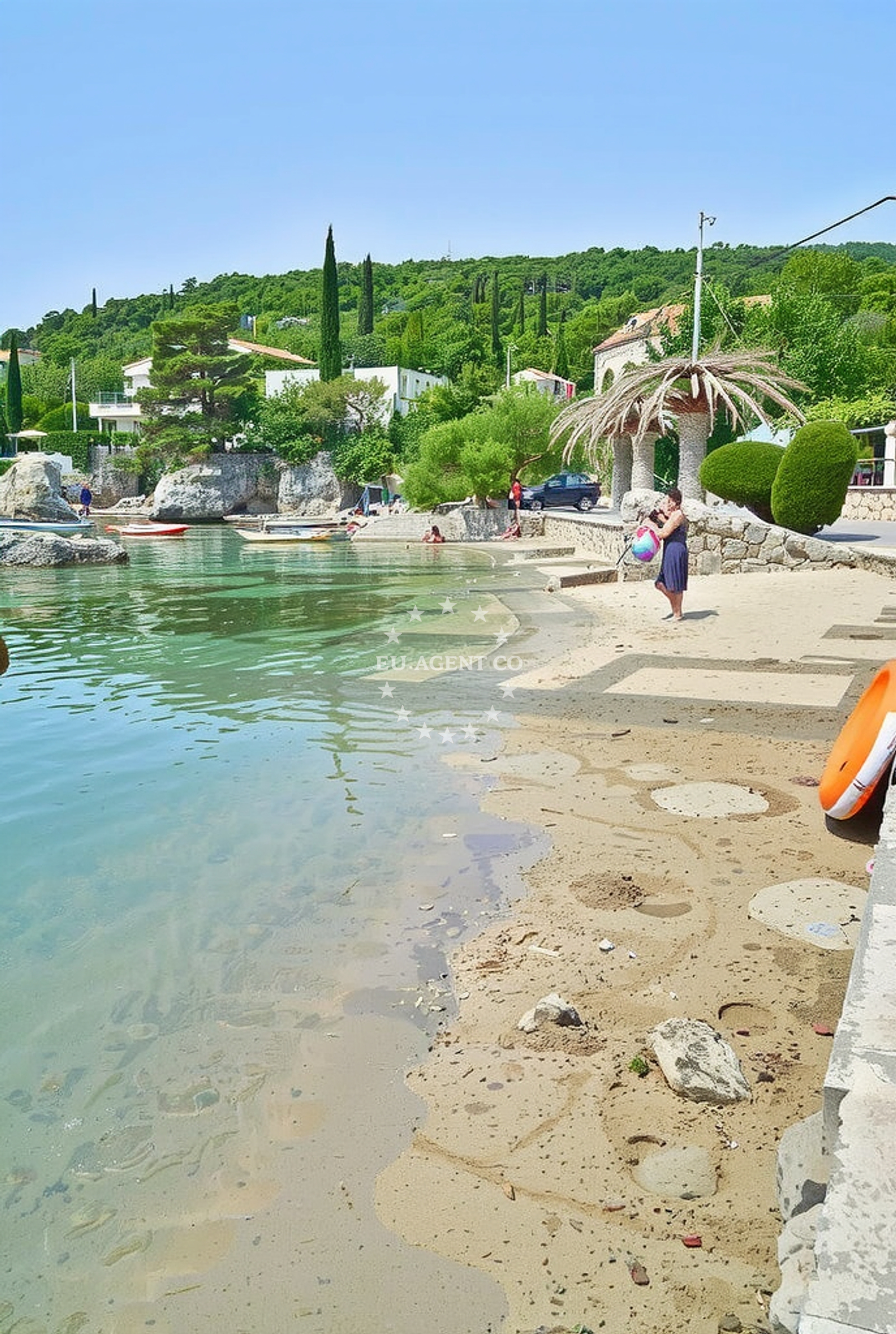 Beach facilities and surroundings at Đurinići: beaches and coves in Đurinići