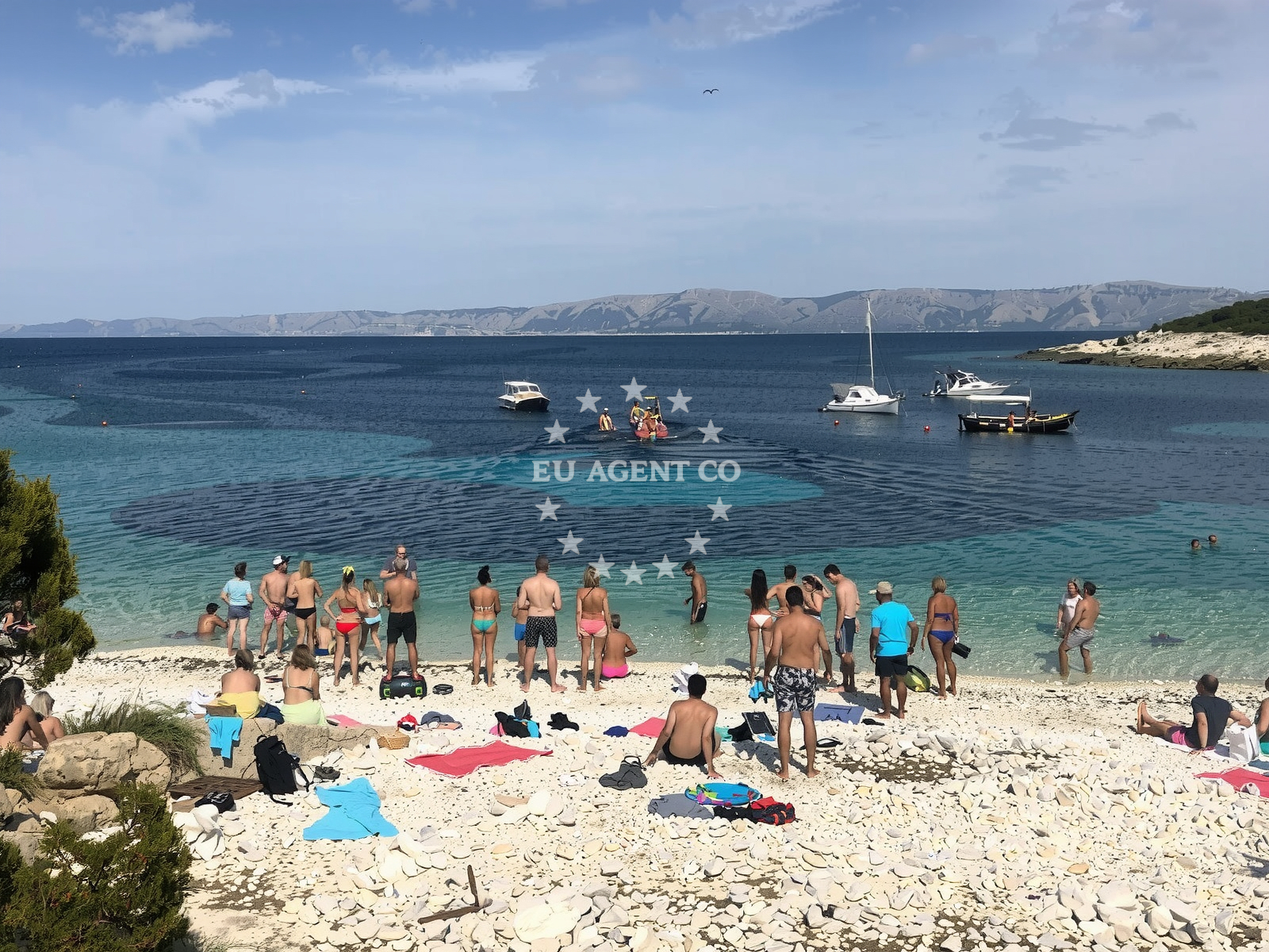 Beach facilities and surroundings at Uvala Bili Bok in Stani 23A, Vela Luka