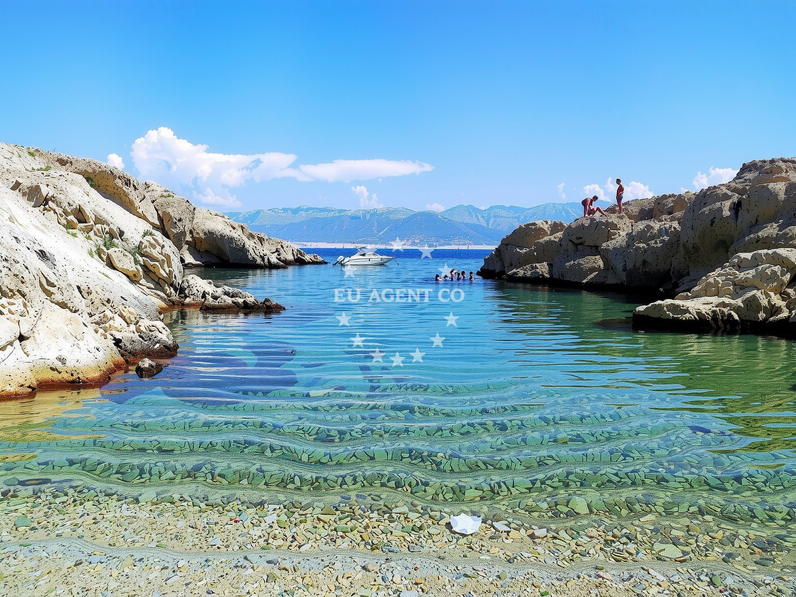 Shoreline and swimming area at Uvala Kukinica in Put Kuknice 8, Vrsi