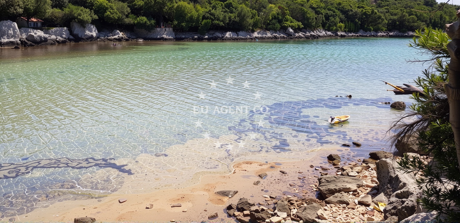 Beach facilities and surroundings at Uvala Meli