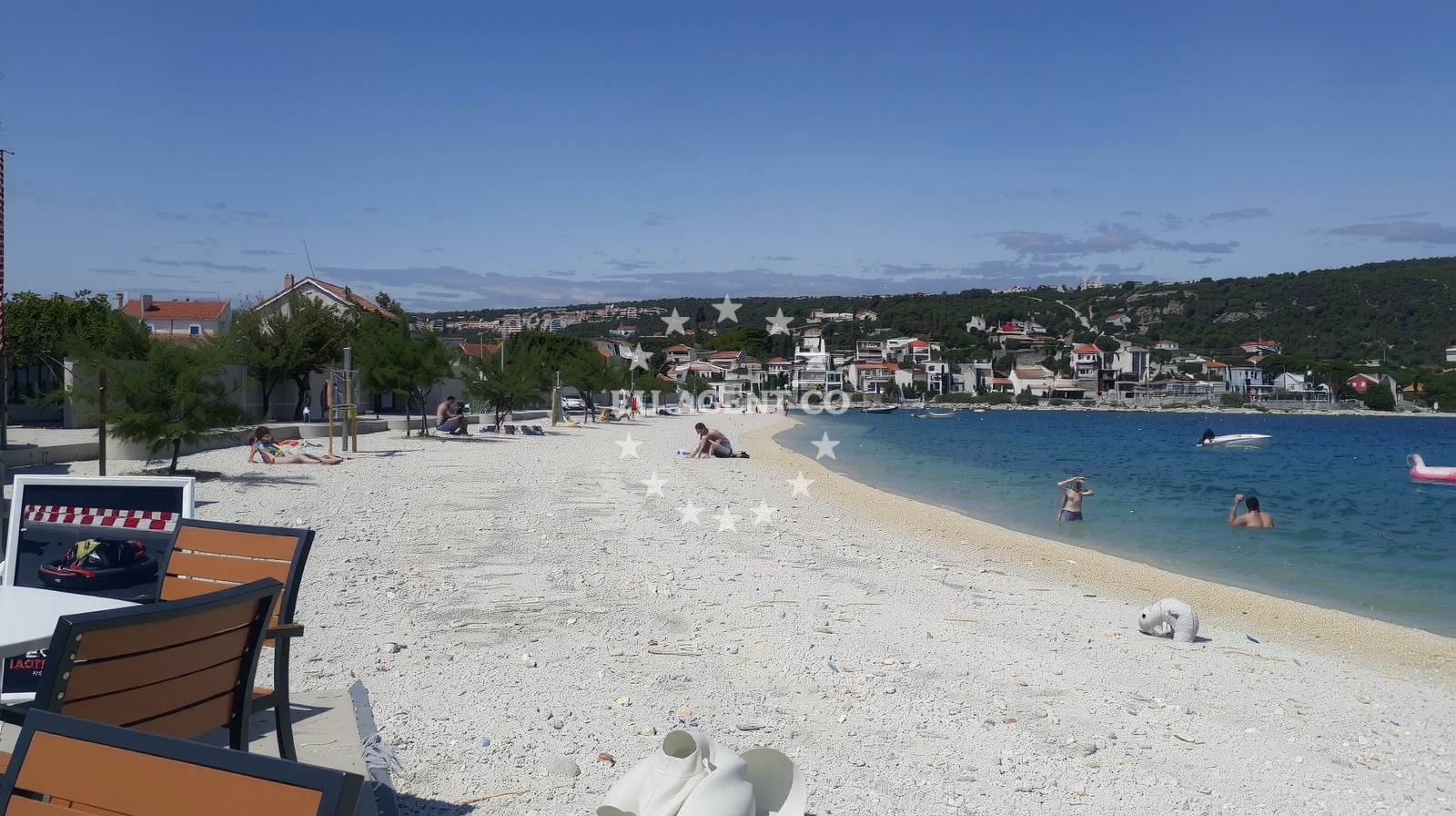 Shoreline and swimming area at Uvala Ostrica II in Oštrica Velika 21 2, Zaglavice