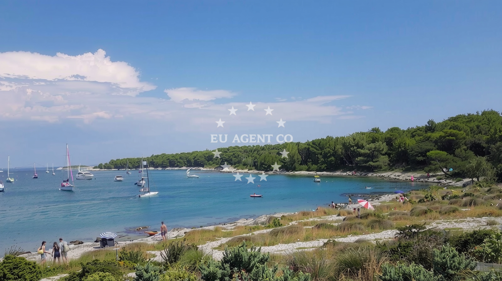 Beach facilities and surroundings at Uvala Portic in Selo 182, Premantura
