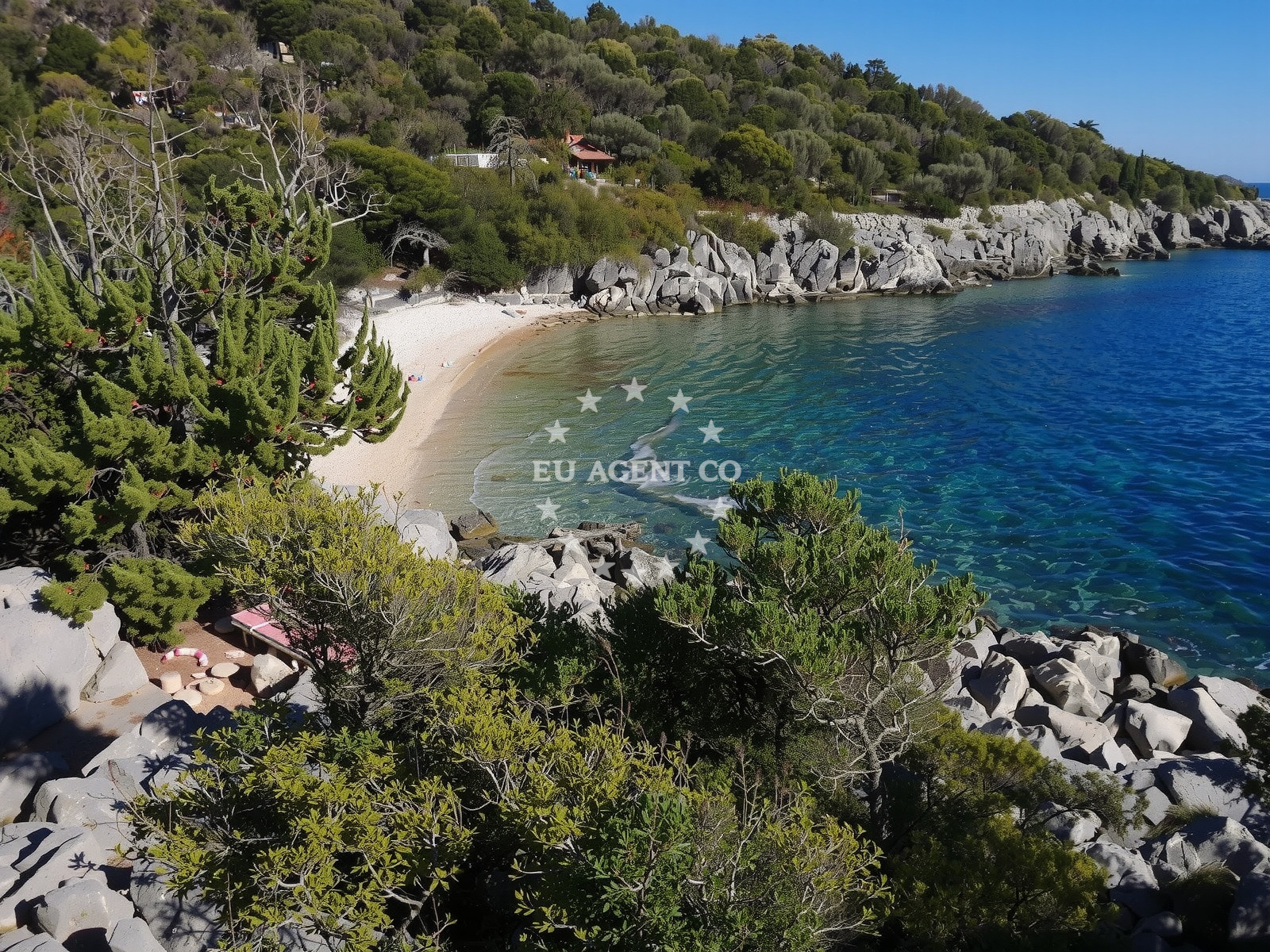 Beach facilities and surroundings at Uvala Vadikandija in TOVARNELE 67, Lun
