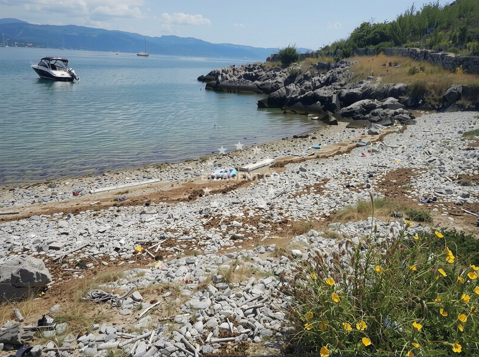 Shoreline and swimming area at Uvala Veterna in Stanjin 20, Polje