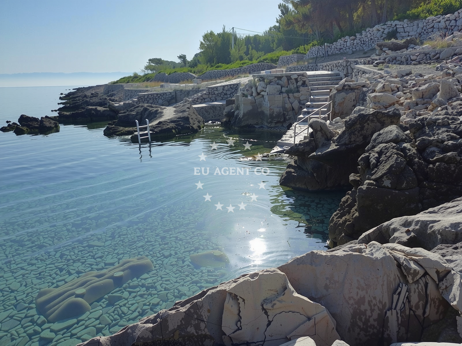 Beach facilities and surroundings at Uvala Zagazinjine in 10 Ulica Bože Milanovića, Mali Lošinj