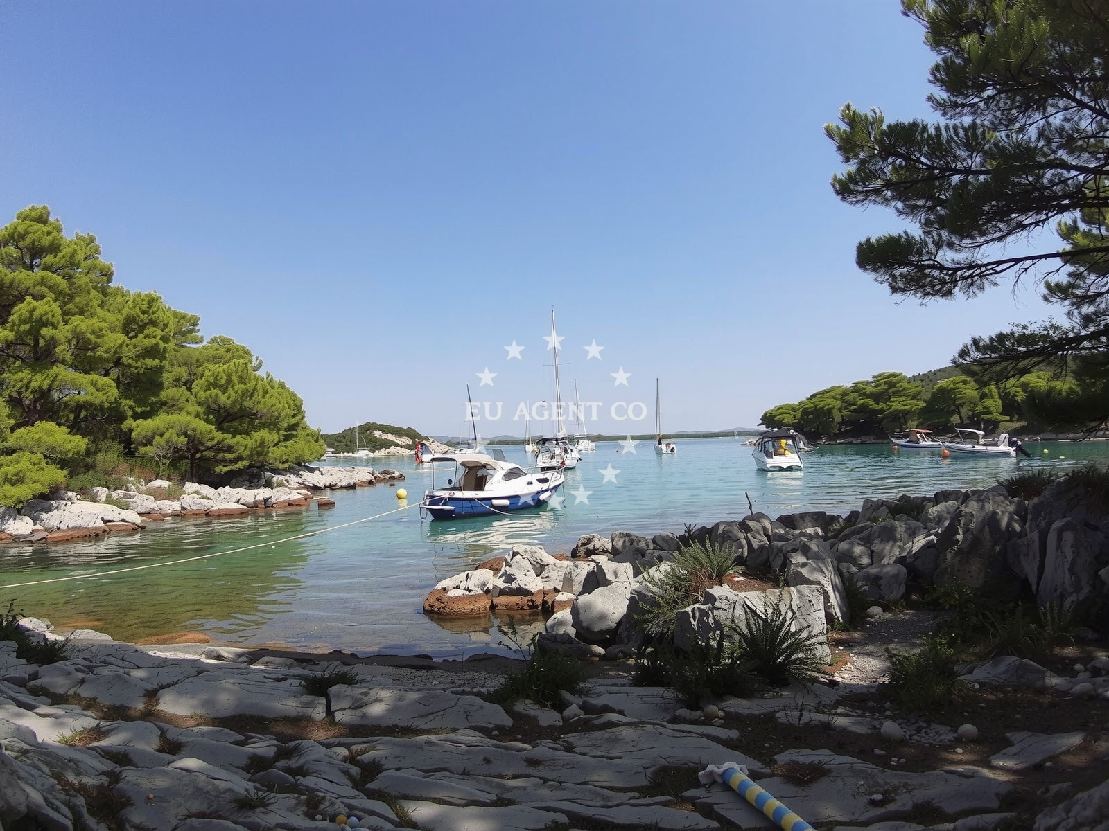 Beach facilities and surroundings at Uvala Zaklopica in Glavičine 44, Tkon