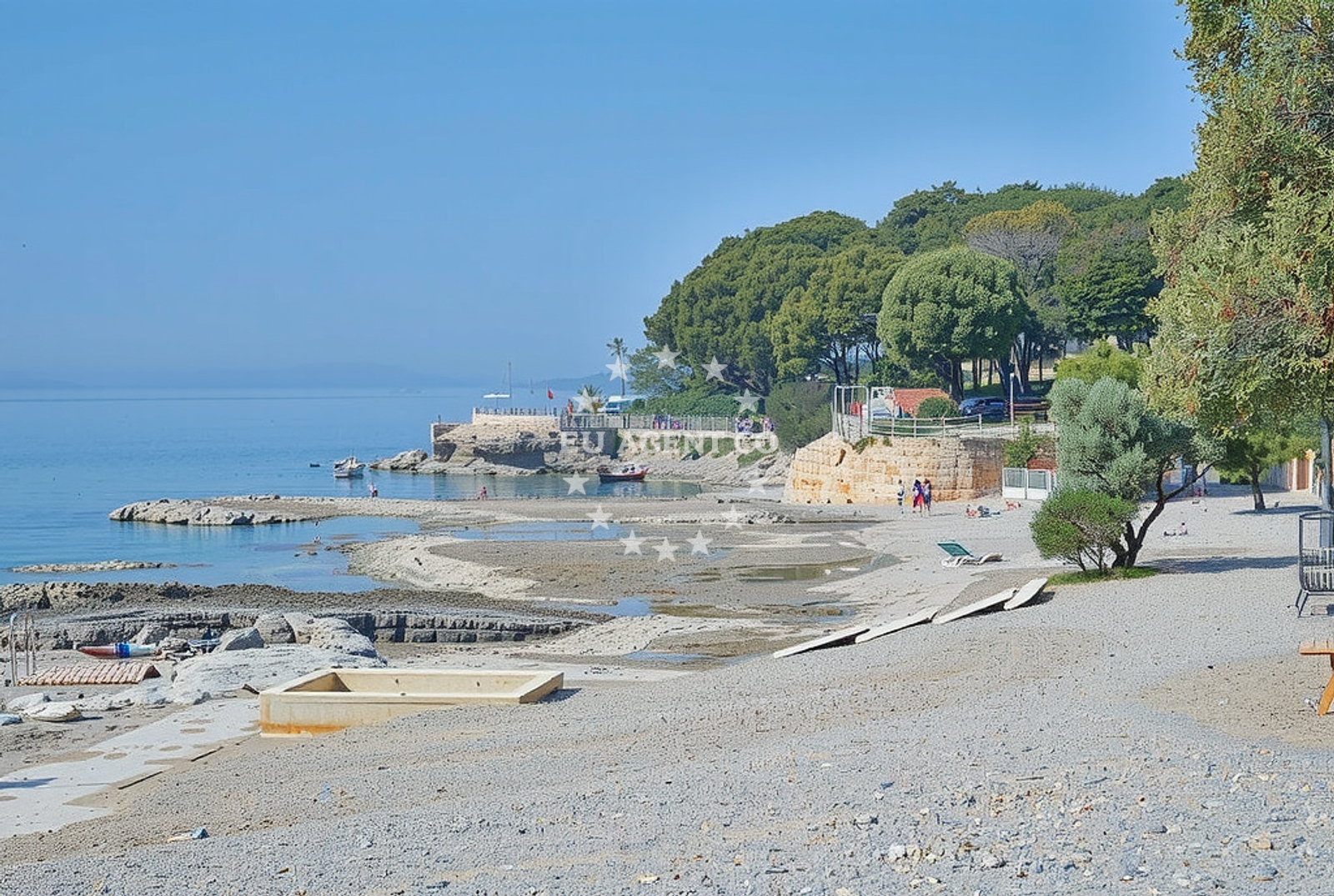 Shoreline and swimming area at Vabriga: beaches and coves (21) in Vabriga