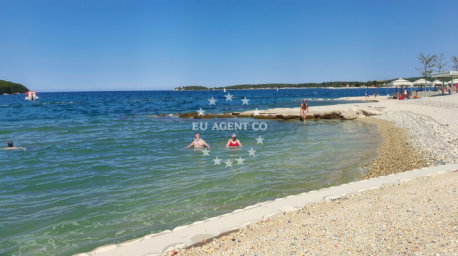 Additional view of Val Saline beach in Monsena 1, Rovinj