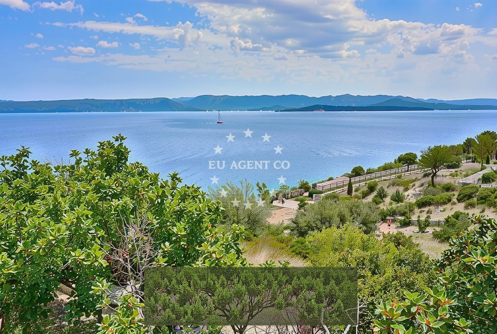 Shoreline and swimming area at Vala Hrvaska IV in David cesta 125, Bol