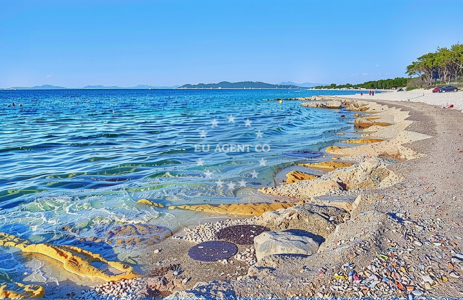 Shoreline and swimming area at Valačin žal, Veli Rat (Dugi otok) in Valačin žal