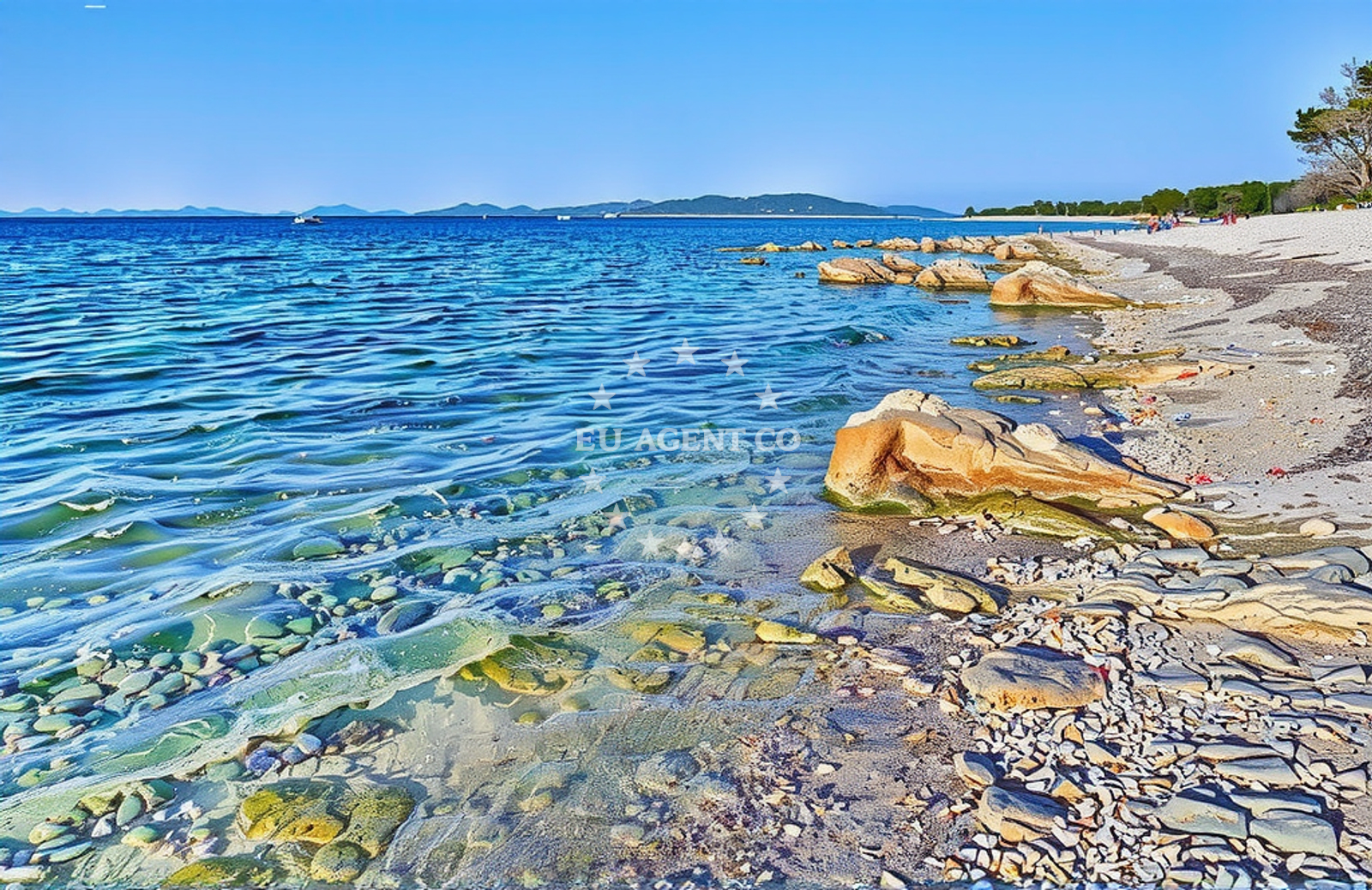 Beach facilities and surroundings at Valačin žal, Veli Rat (Dugi otok) in Valačin žal