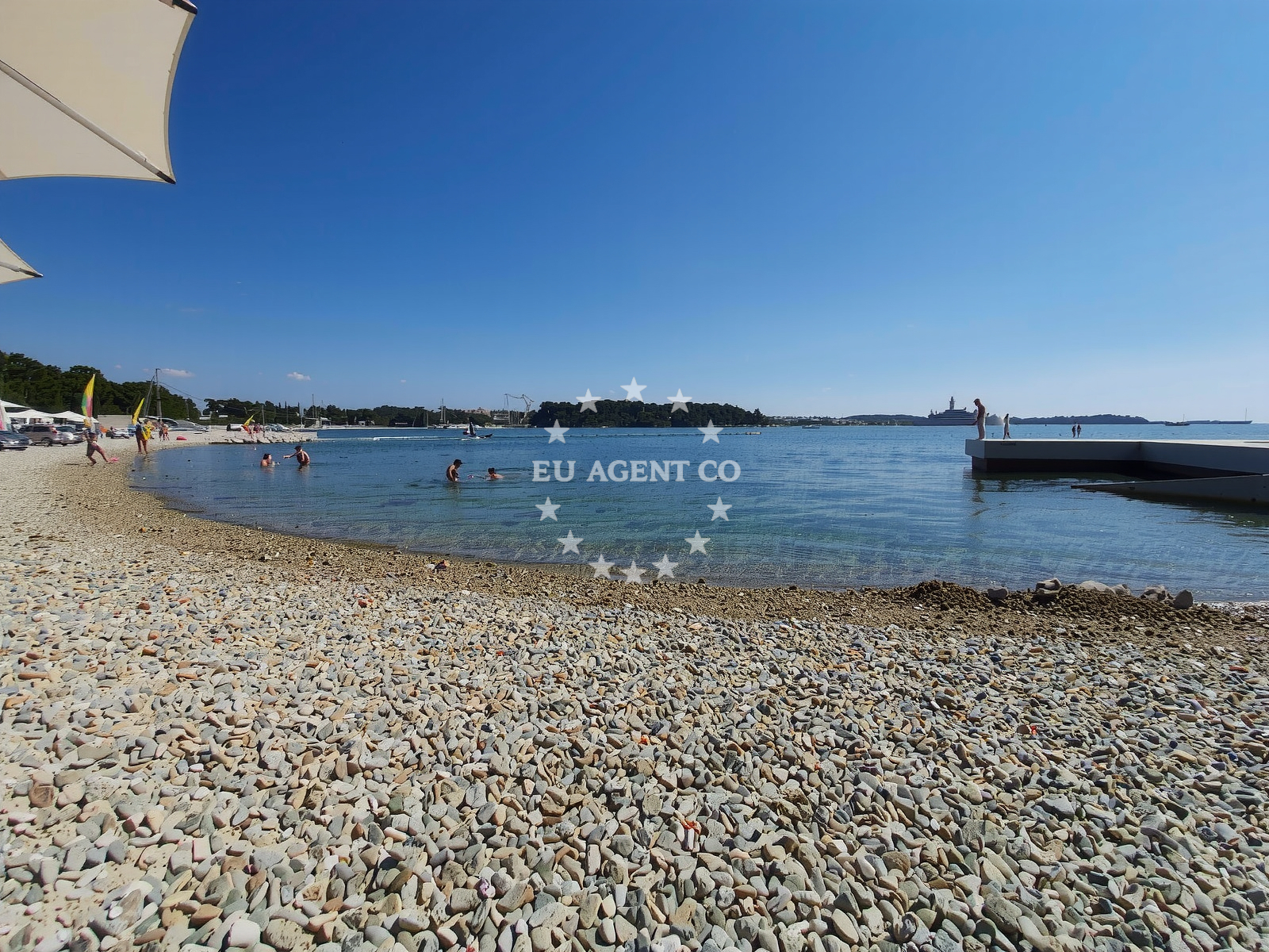 Beach facilities and surroundings at Valdaliso Beach in Valsavie 11, Rovinj