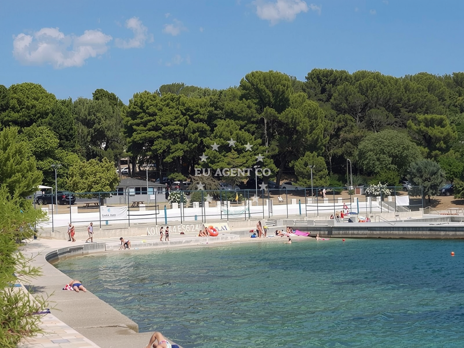 Shoreline and swimming area at Valkane Beach in 15 Kupelwieserova ulica 52100 Pula, Pula