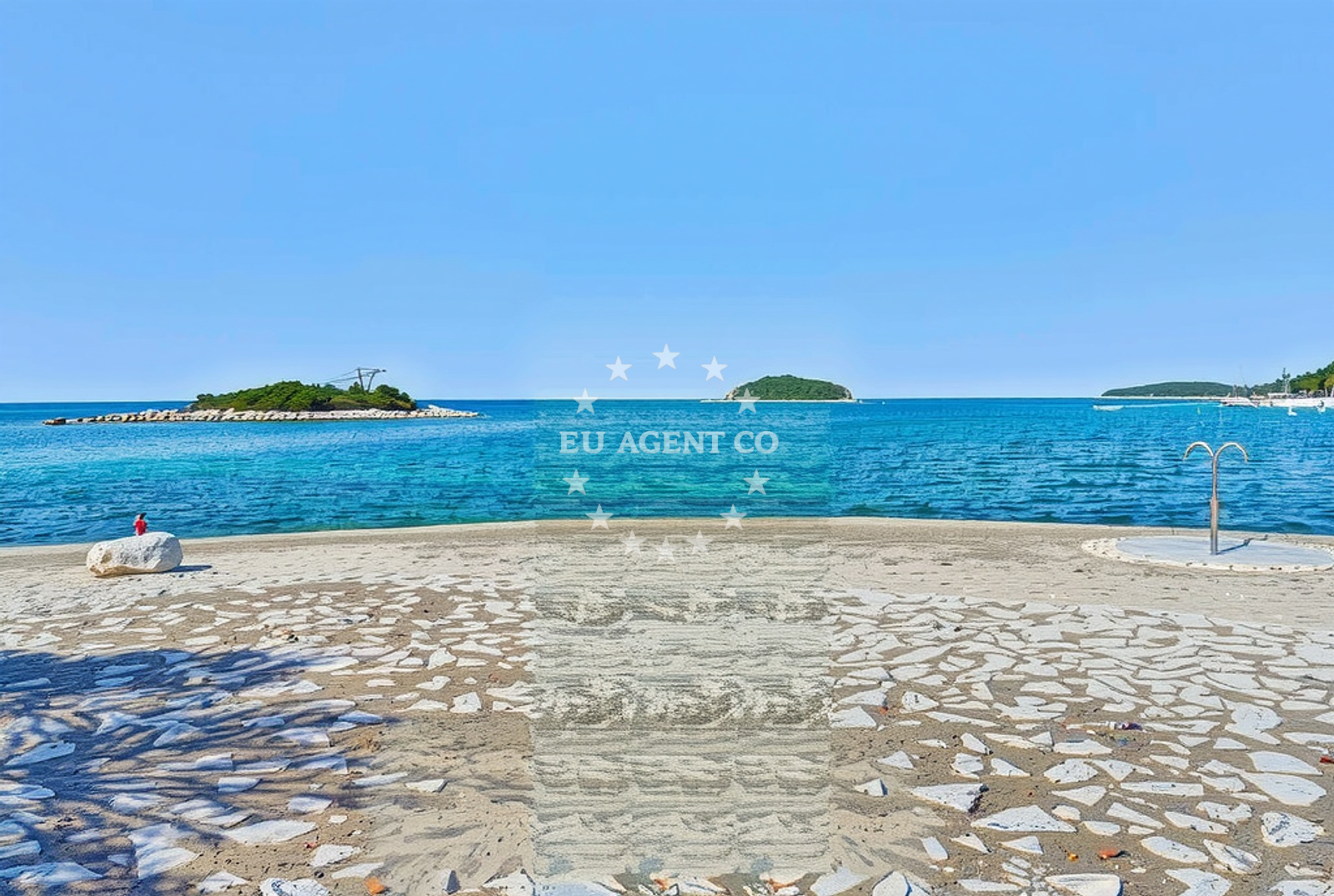 Additional view of Valkanela beach in Valkanela 6, Funtana