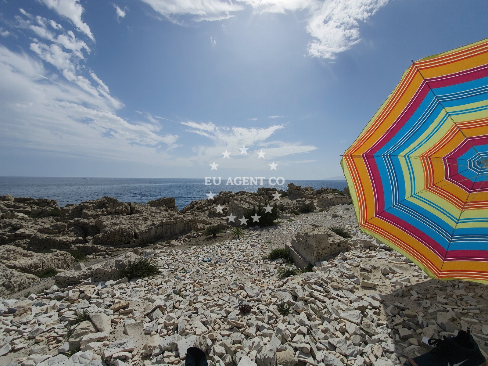 Beach facilities and surroundings at Valovine beach in Stoja 37, Pula