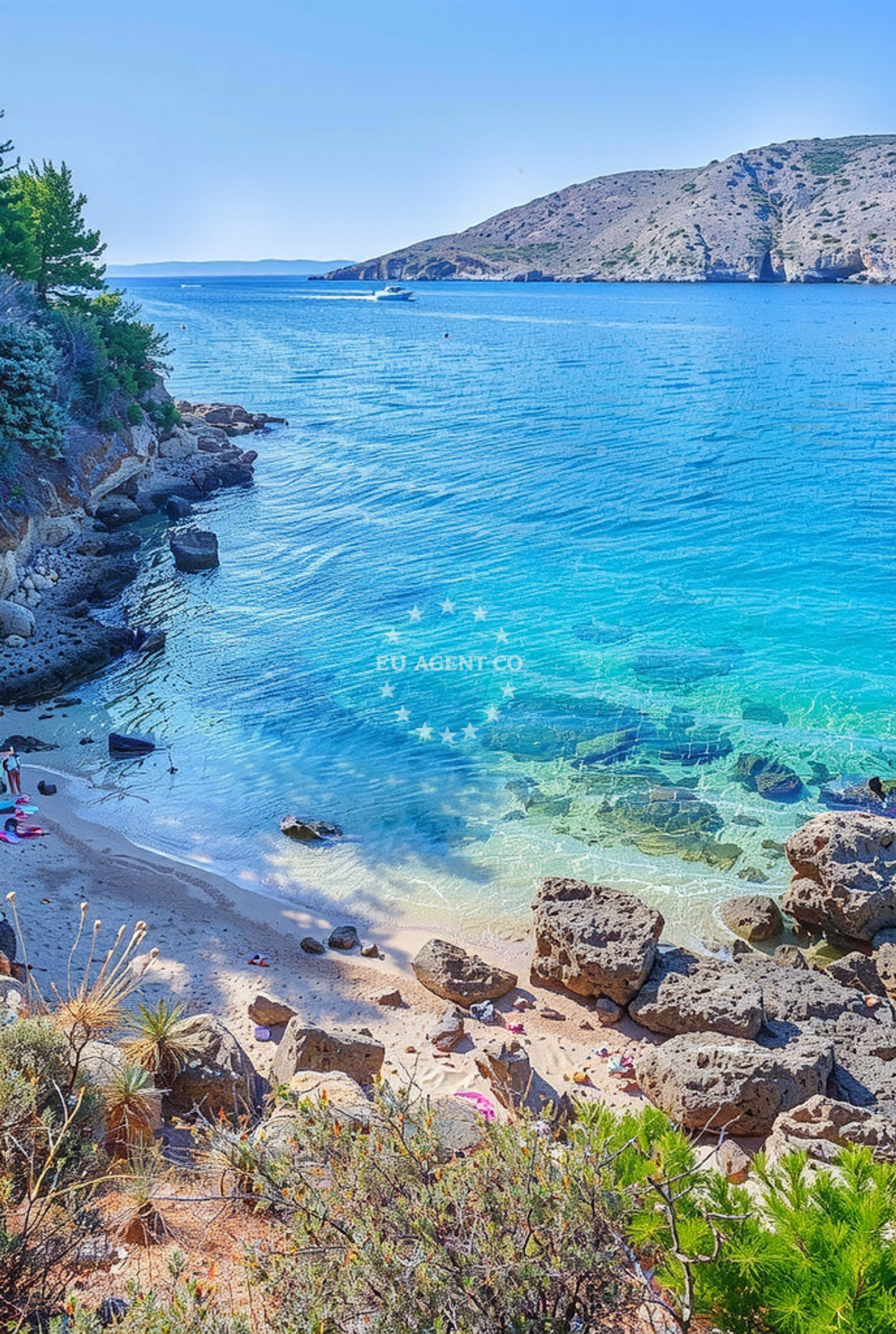 Shoreline and swimming area at Valsabana istok, Barbat na Rabu (Rab) in Valsabana istok