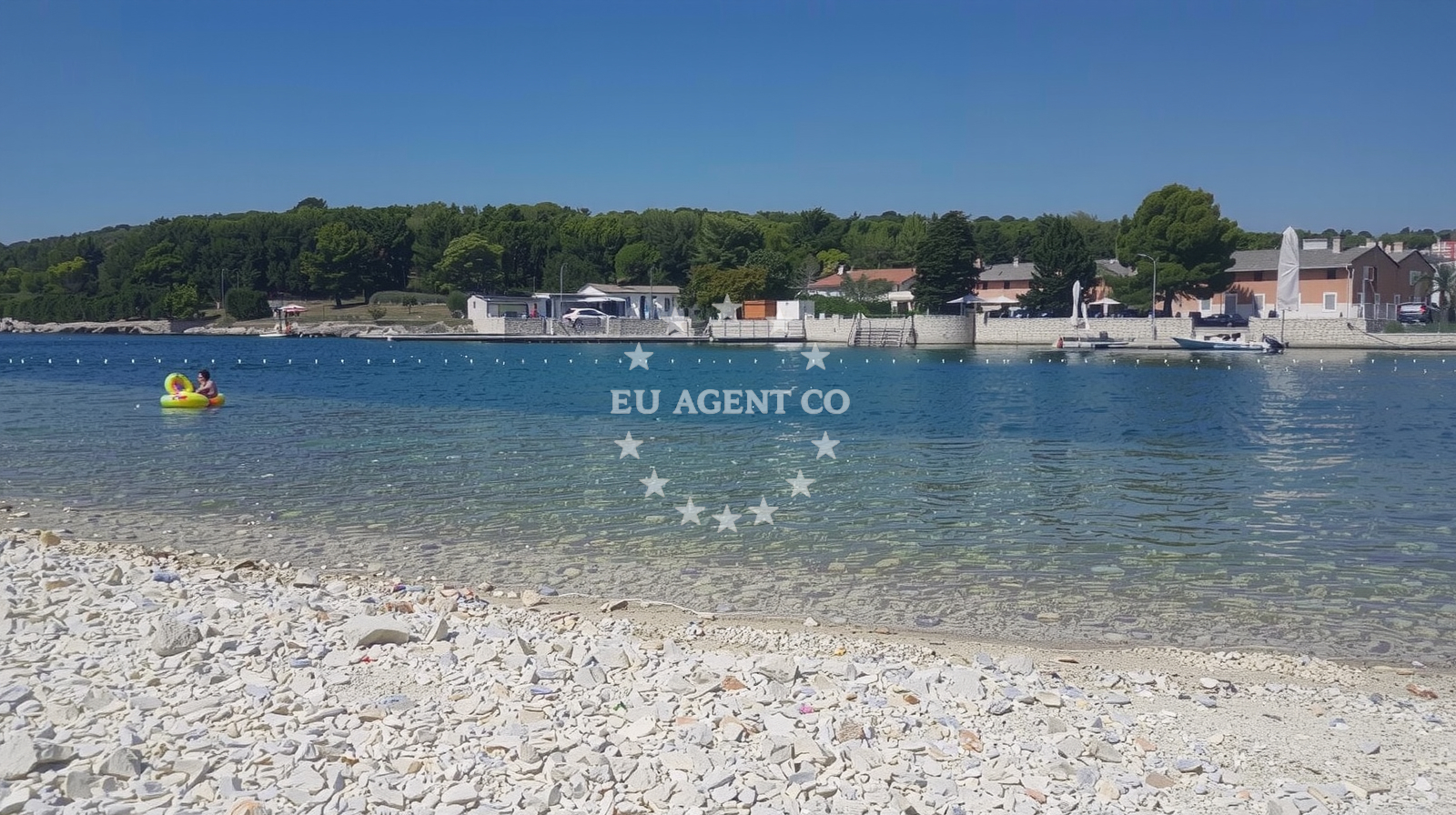 Additional view of Valsaline beach in 41 Valsaline, Pula