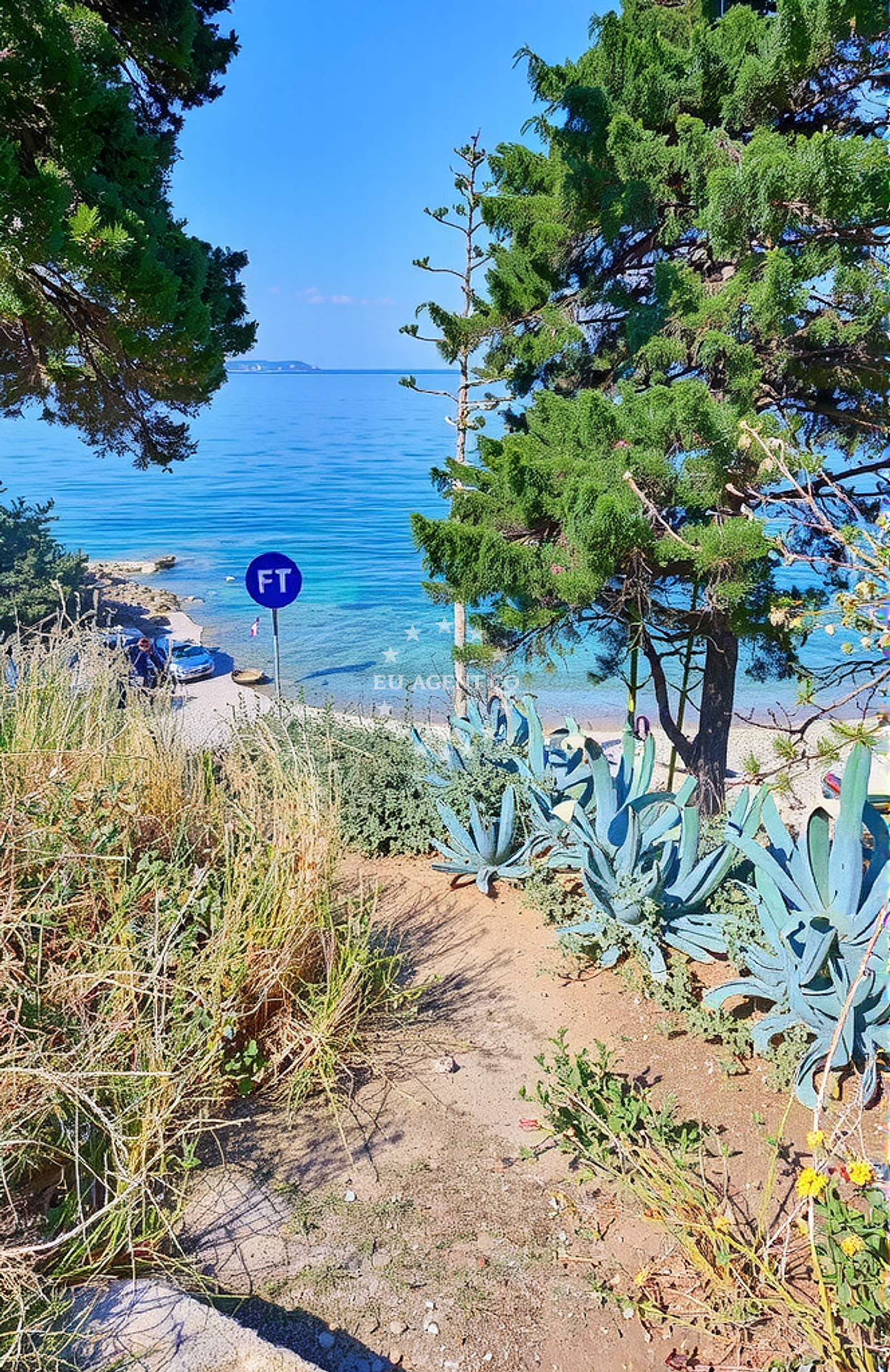 Additional view of Vartalac Dog Beach in 53 Brig ulica, Komiža