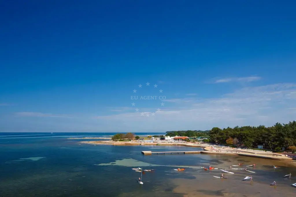 Overview of Vela Draga beach