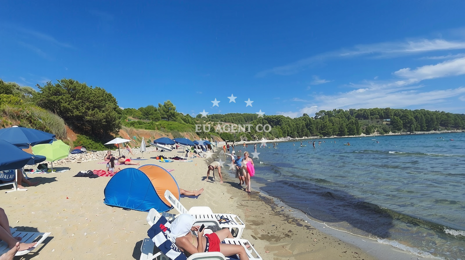 Beach facilities and surroundings at Vela Przina beach in 487 Lumbarda, Lumbarda