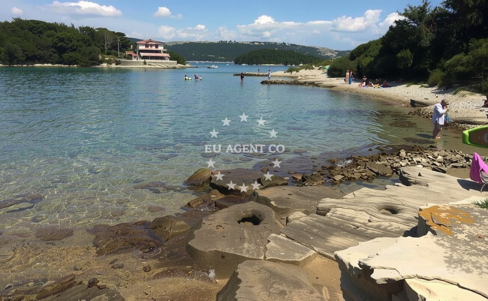 Beach facilities and surroundings at Veli Mel beach in 375 Supetarska Draga, Supetarska Draga