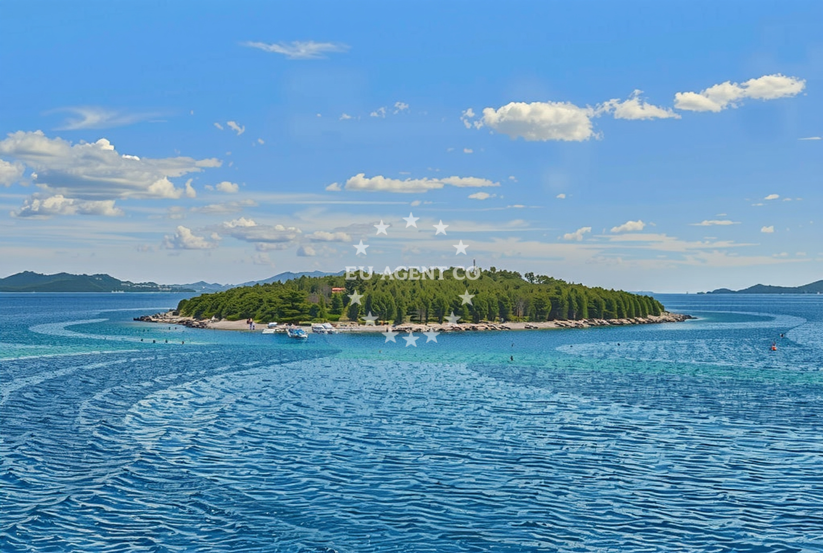 Shoreline and swimming area at Veli Paranak, Sestrunj (Sestrunj) in Veli Paranak