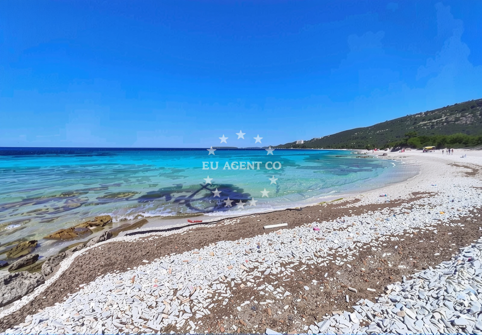 Overview of Veli Zal beach in Dragove 7, Dragove