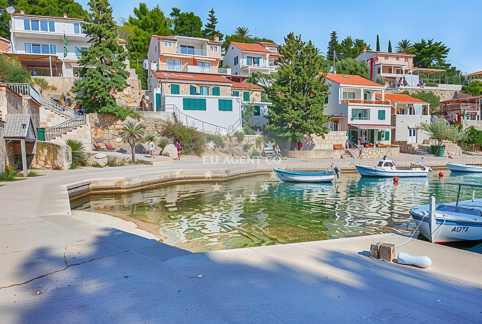 Shoreline and swimming area at Velika Basina, Vrbanj (Hvar) in Velika Basina