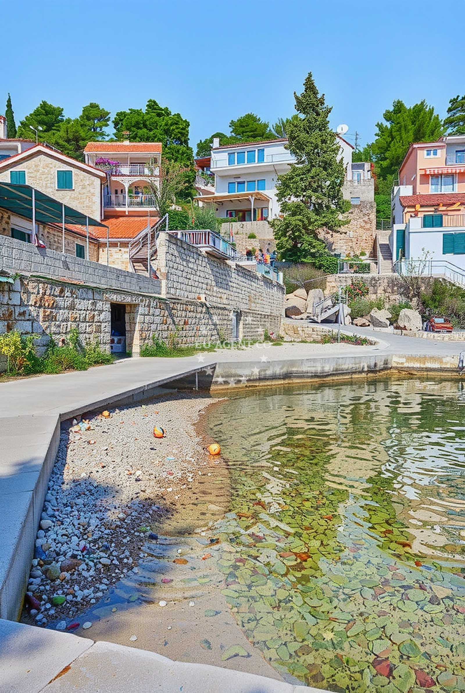 Beach facilities and surroundings at Velika Basina, Vrbanj (Hvar) in Velika Basina