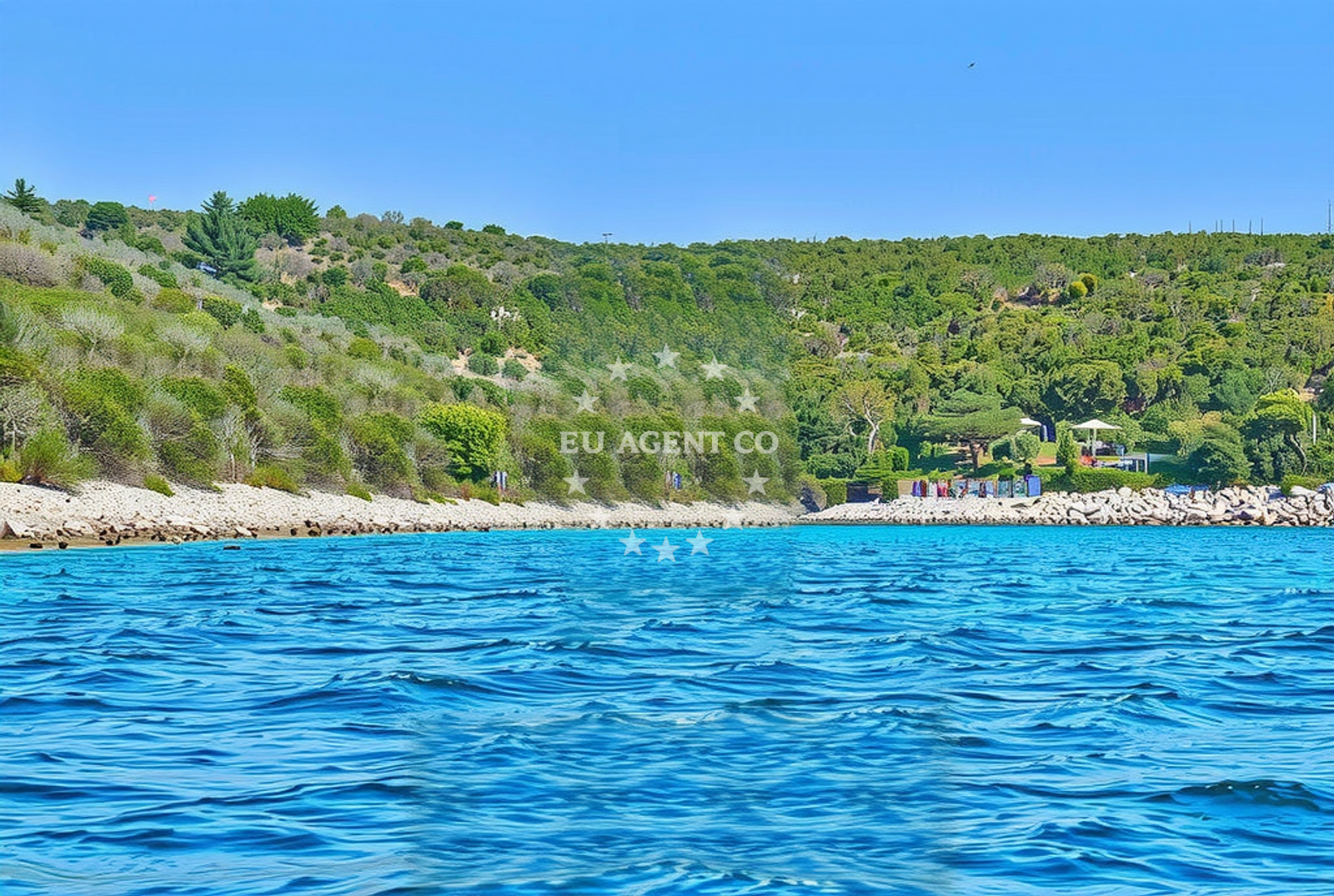 Shoreline and swimming area at Velika Draga, Ilovik (Mali Lošinj) (Ilovik) in Velika Draga