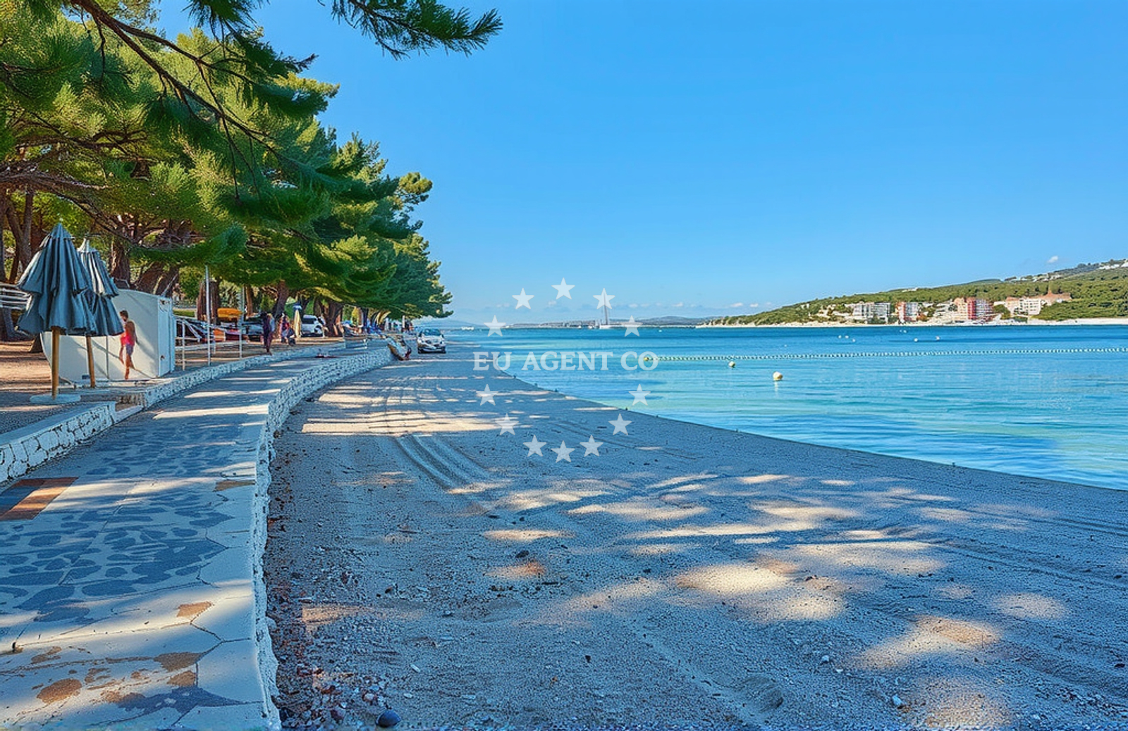Beach facilities and surroundings at Velika Raduča, Primošten in Velika Raduča
