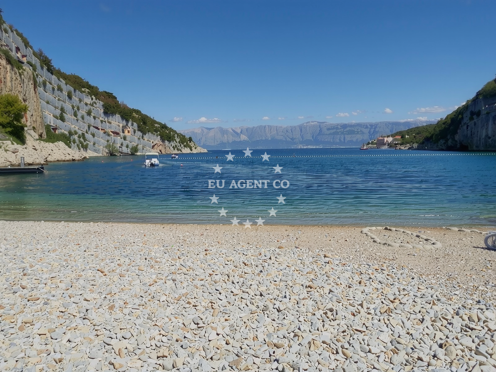 Additional view of Veliki Pokrivenik beach in Zastražišće bočić 173(Pokrivenik), Zastražišće