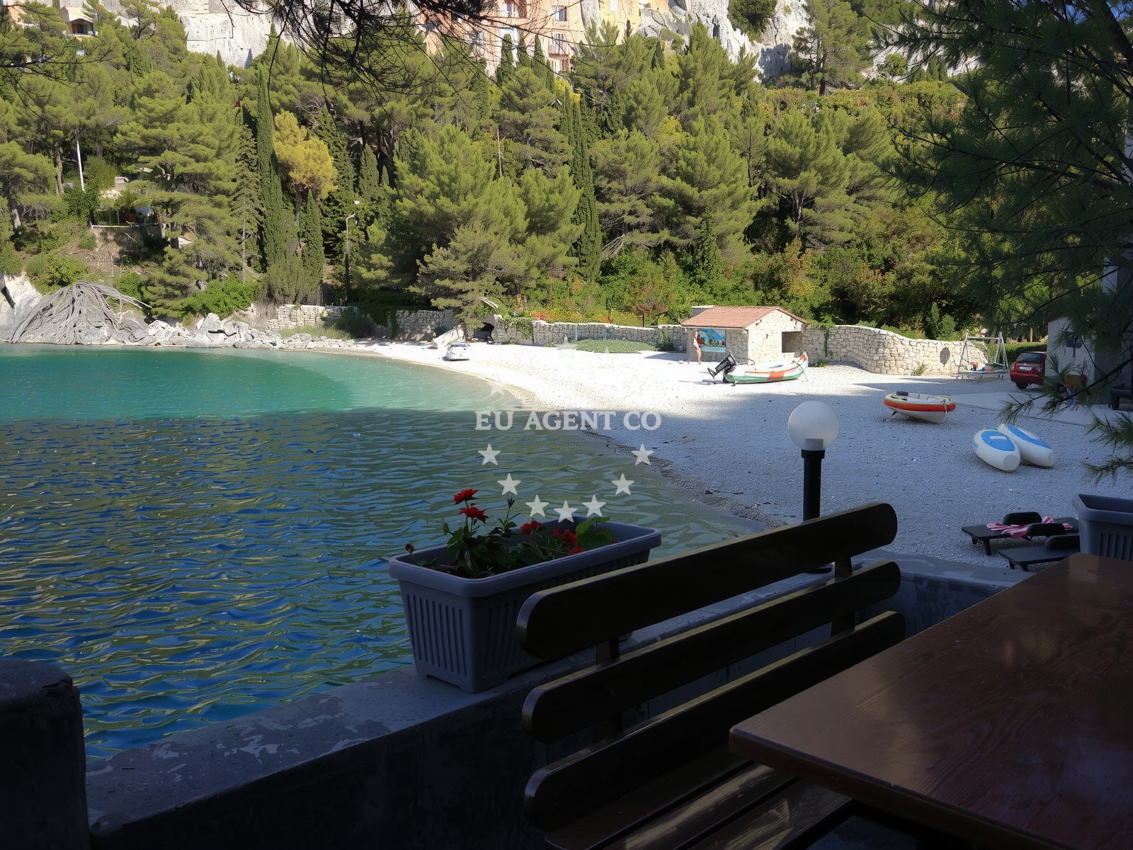 Additional view of Veliki Pokrivenik beach in Zastražišće bočić 173(Pokrivenik), Zastražišće