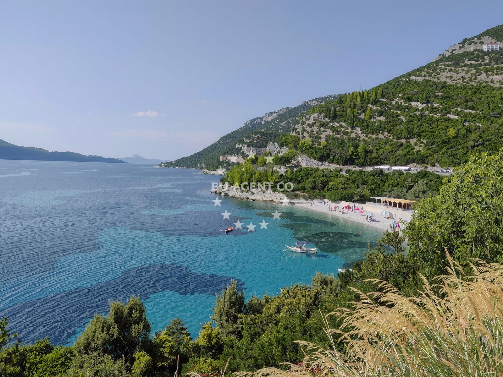 Overview of Veliki zal beach in Žrnjak 5, Dubravica