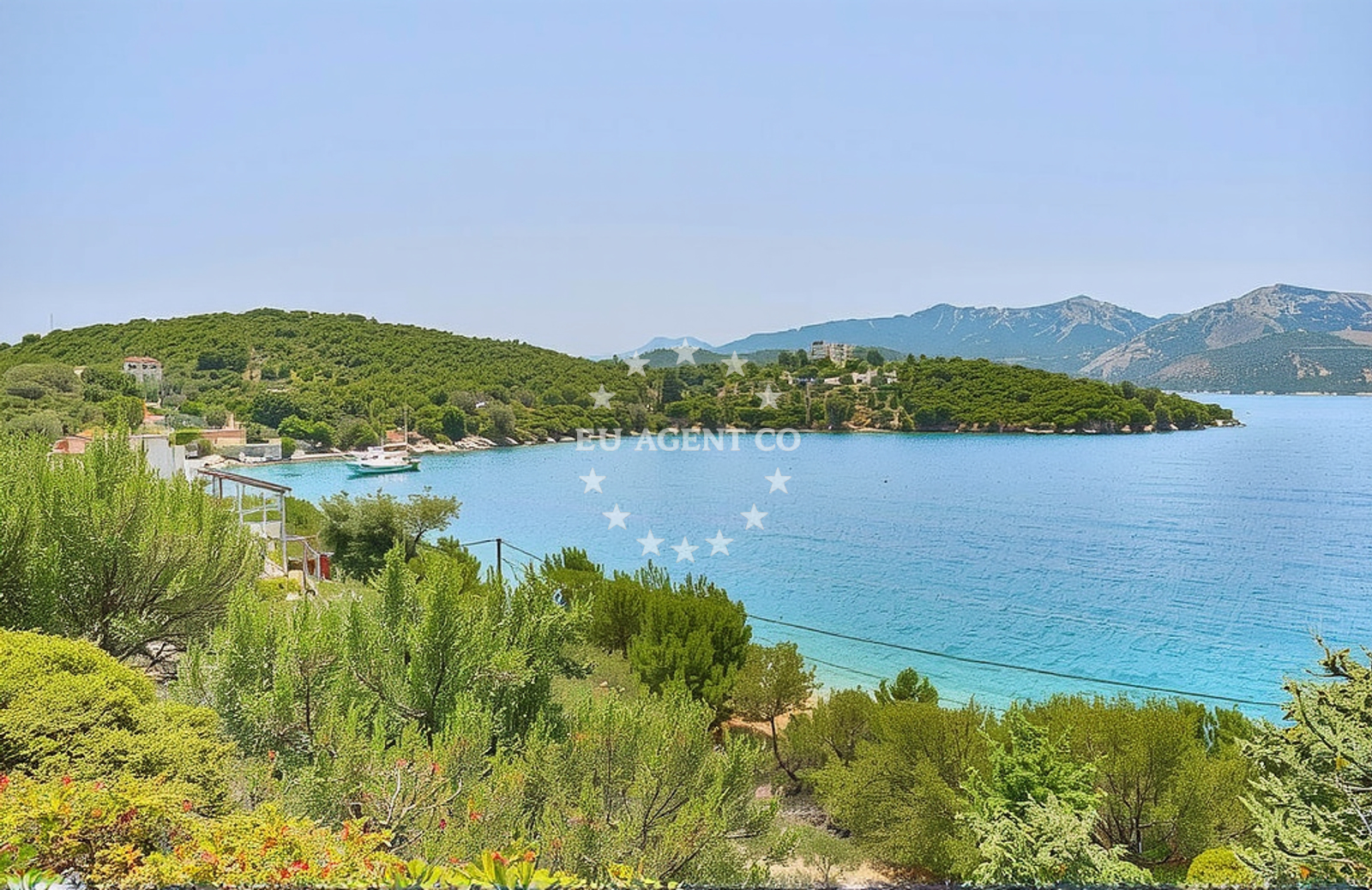 Shoreline and swimming area at Vićabok, Rava (Rava) in Vićabok