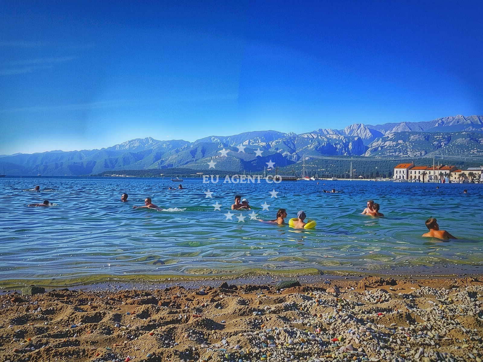 Sea and coastal view of Vinjerac beach in Nova cesta 1A, Vinjerac, Posedarje