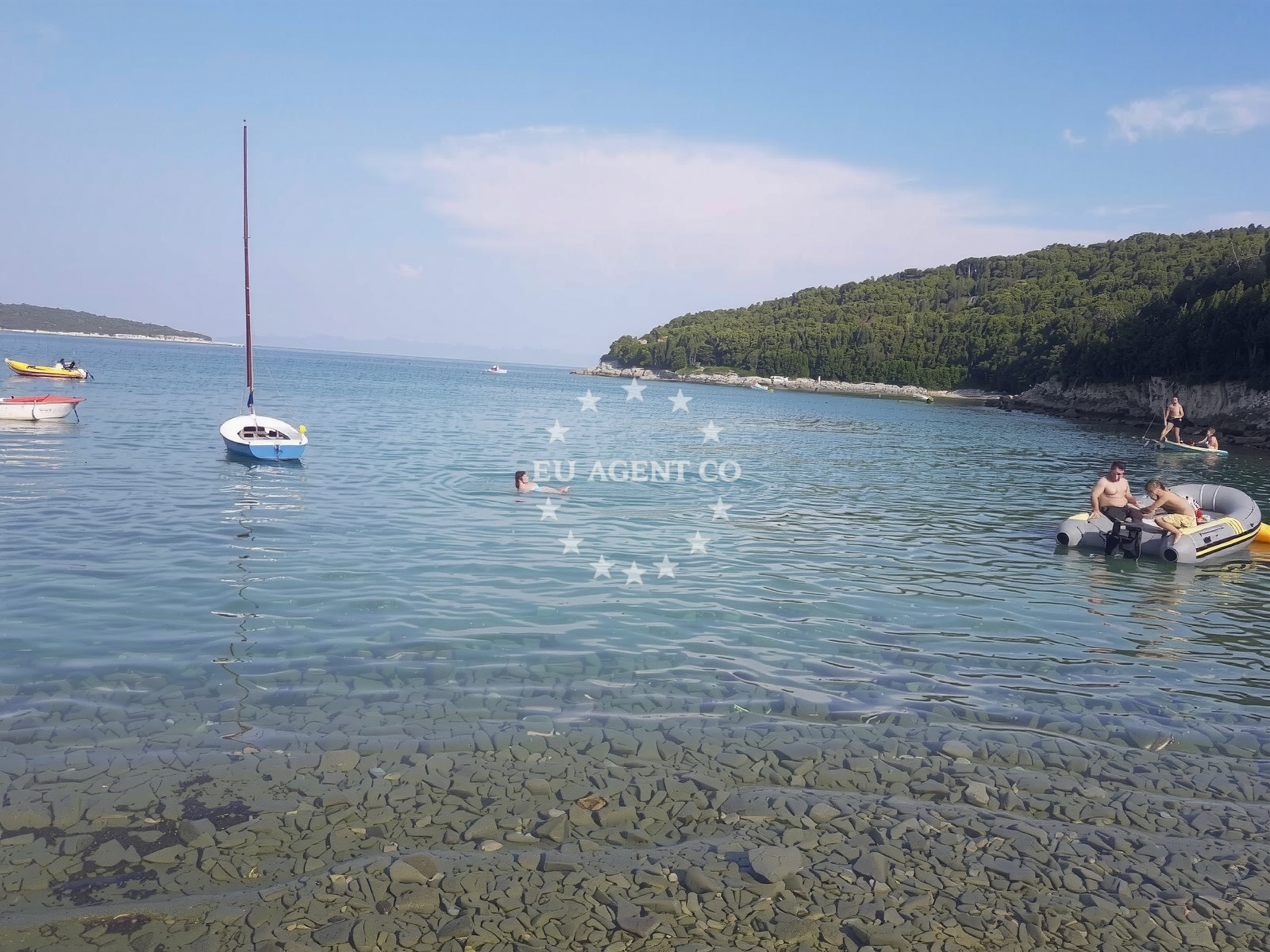Additional view of Vinjole beach in 136, Kavran