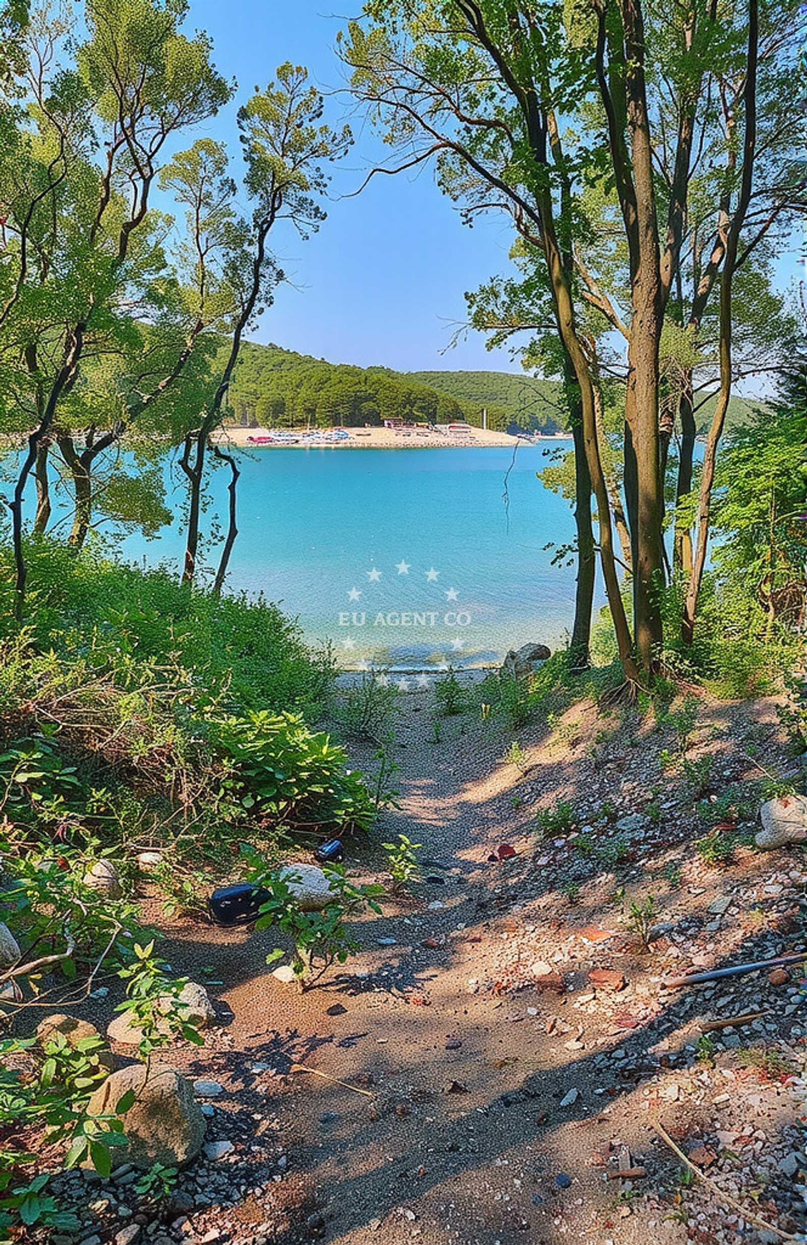 Beach facilities and surroundings at Vinjole istok, Kavran in Vinjole istok