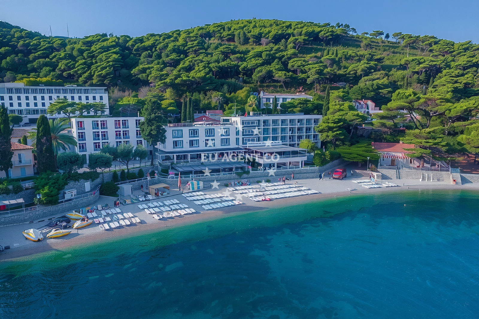 Shoreline and swimming area at Vis beach in Masarykov put 3D, Dubrovnik
