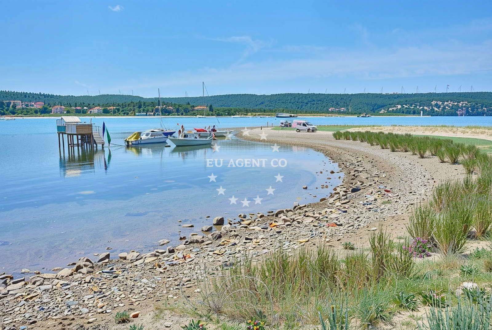 Shoreline and swimming area at Višići jug, Gornji Karin in Višići jug