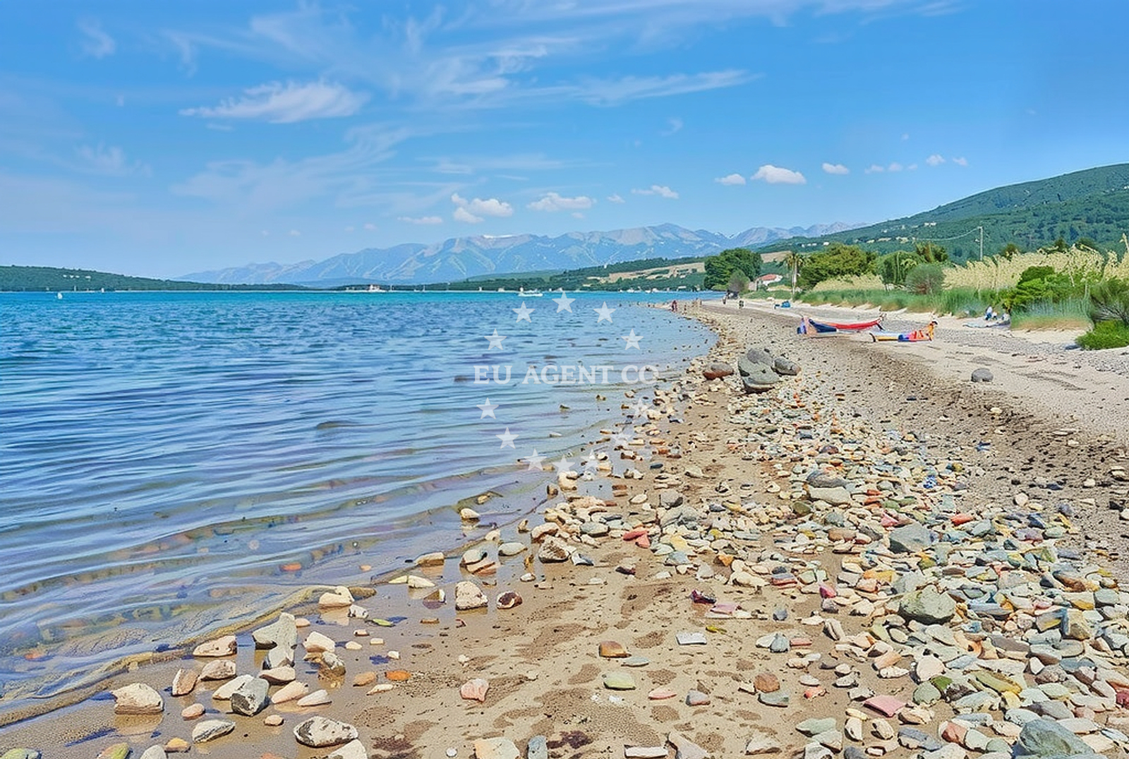 Shoreline and swimming area at Višići sjever, Gornji Karin in Višići sjever