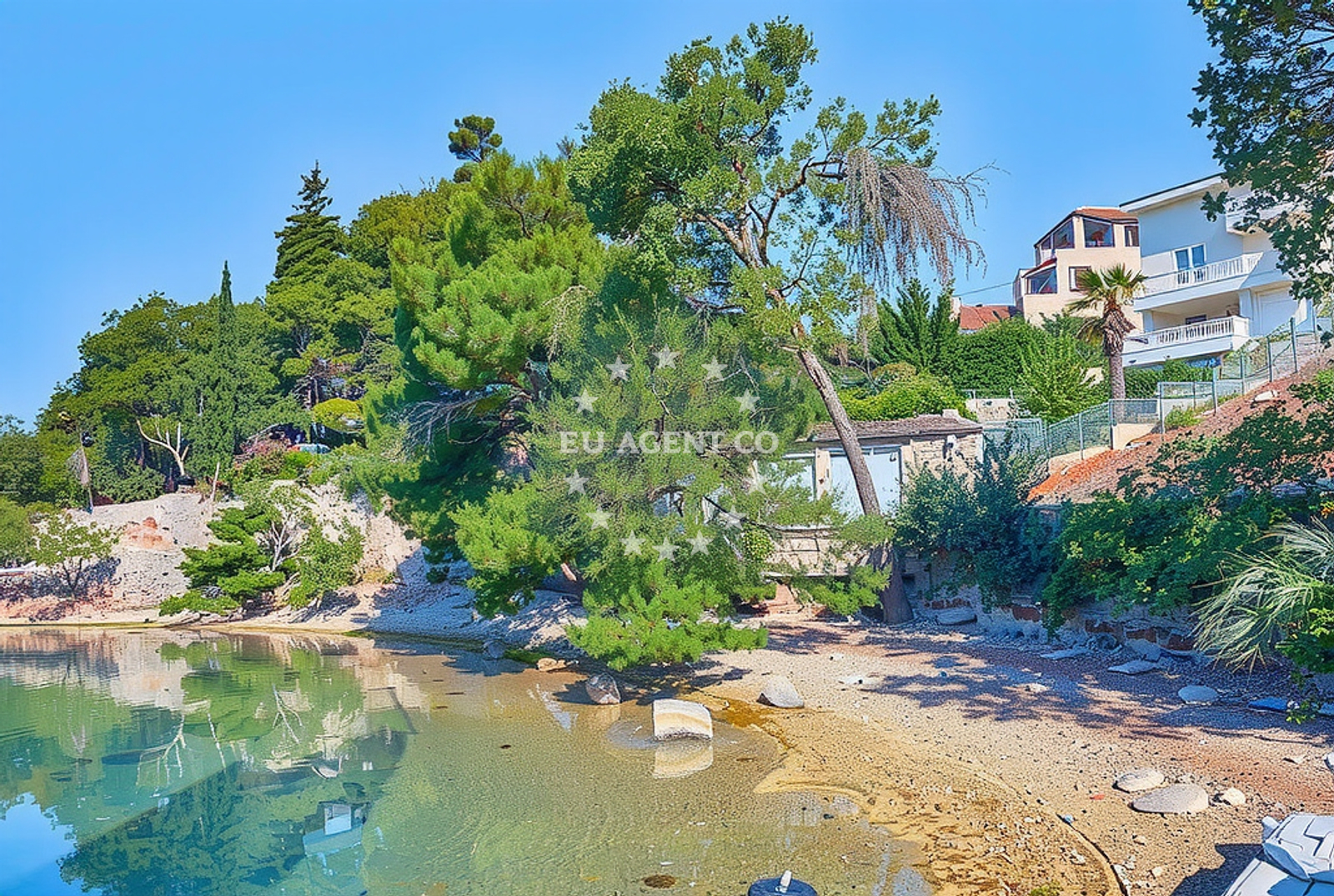 Shoreline and swimming area at Vlaška, Vrboska (Hvar) in Vlaška