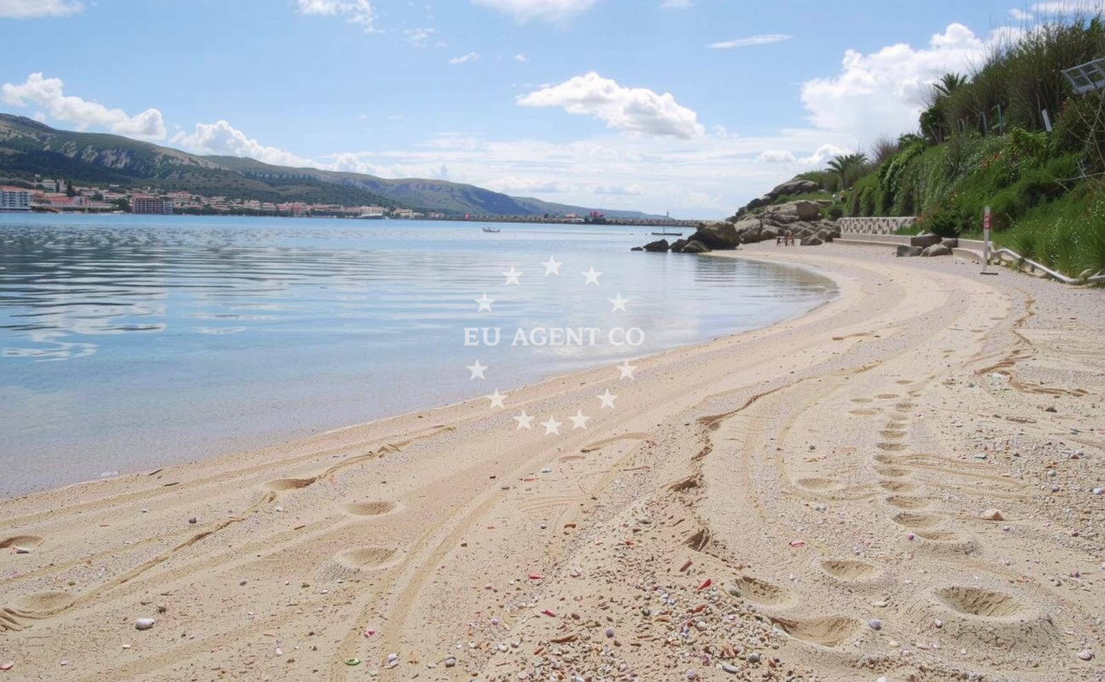 Additional view of Vodice beach in Ulica Hanibala Lucića 16, Pag