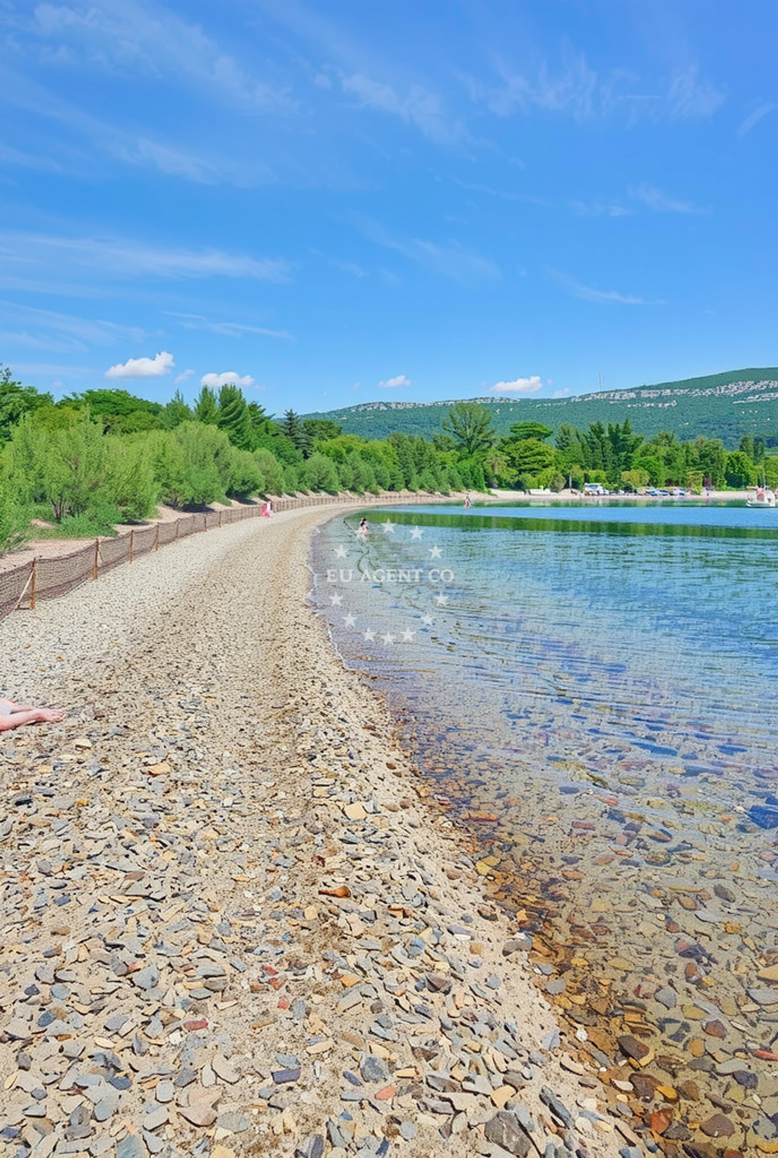 Shoreline and swimming area at Vozarica, Pridraga in Vozarica
