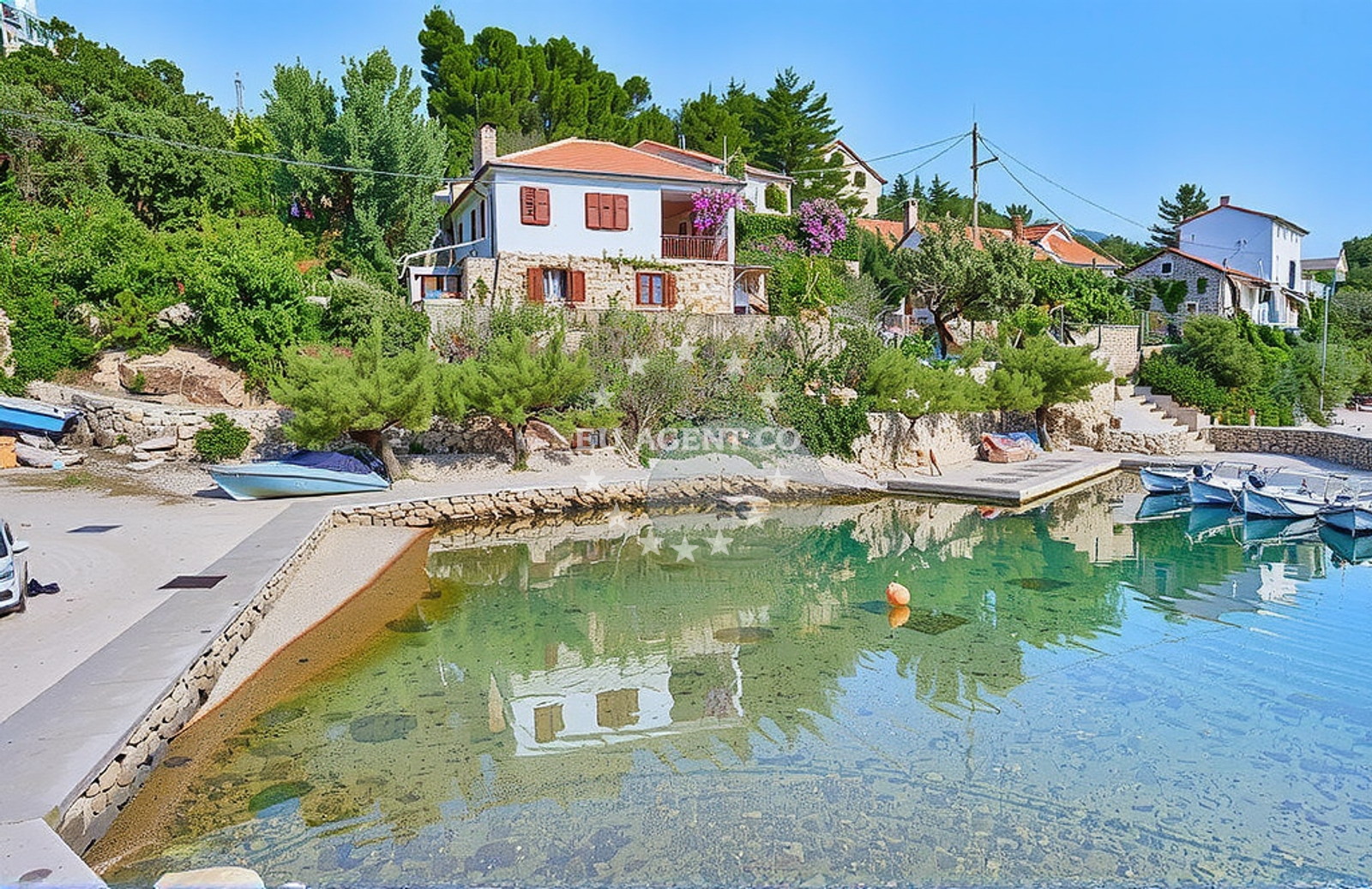 Overview of Vrbanj (Hvar): beaches and coves (3) in Vrbanj (Hvar)
