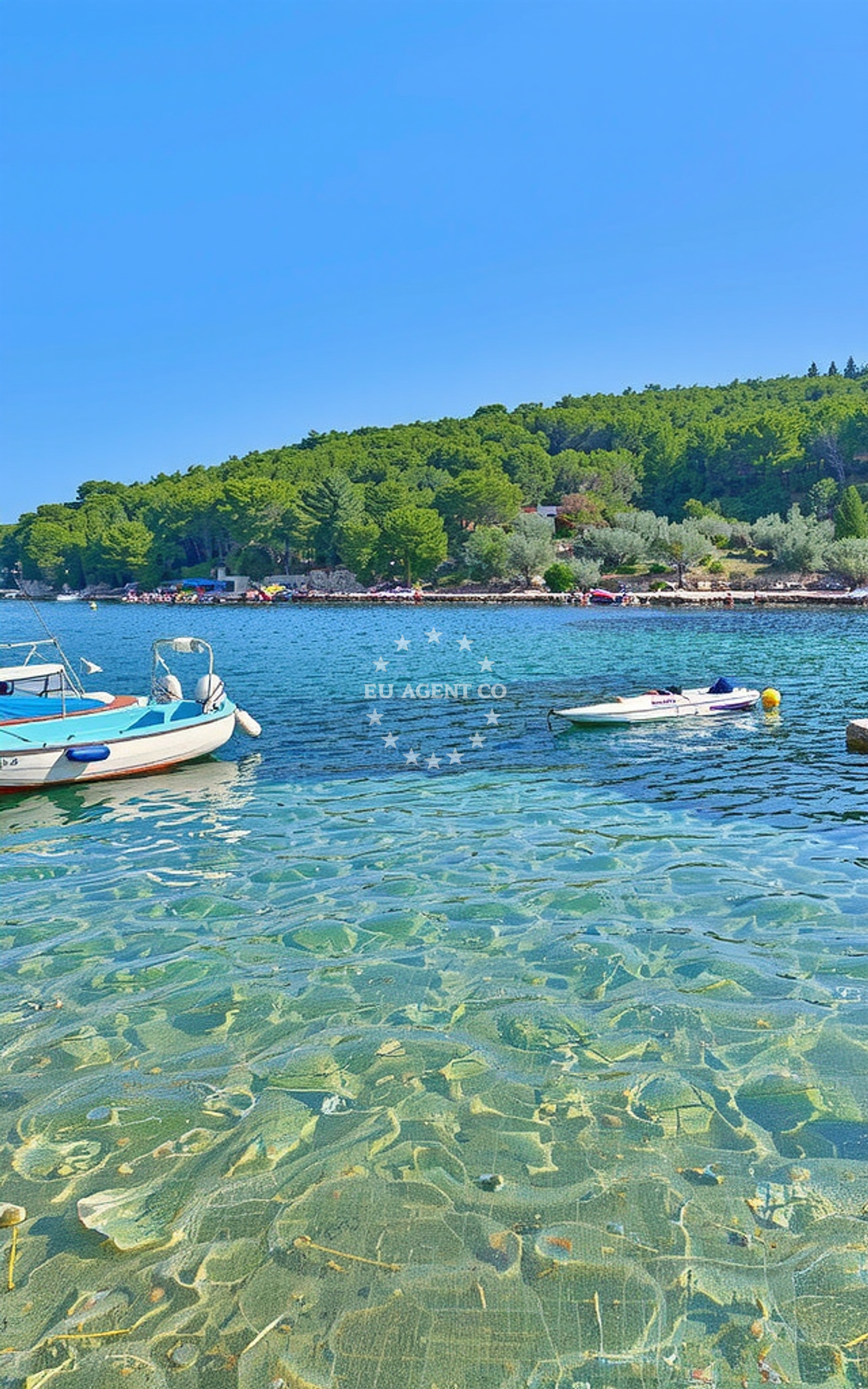 Shoreline and swimming area at Vrilo, Pirovac in Vrilo