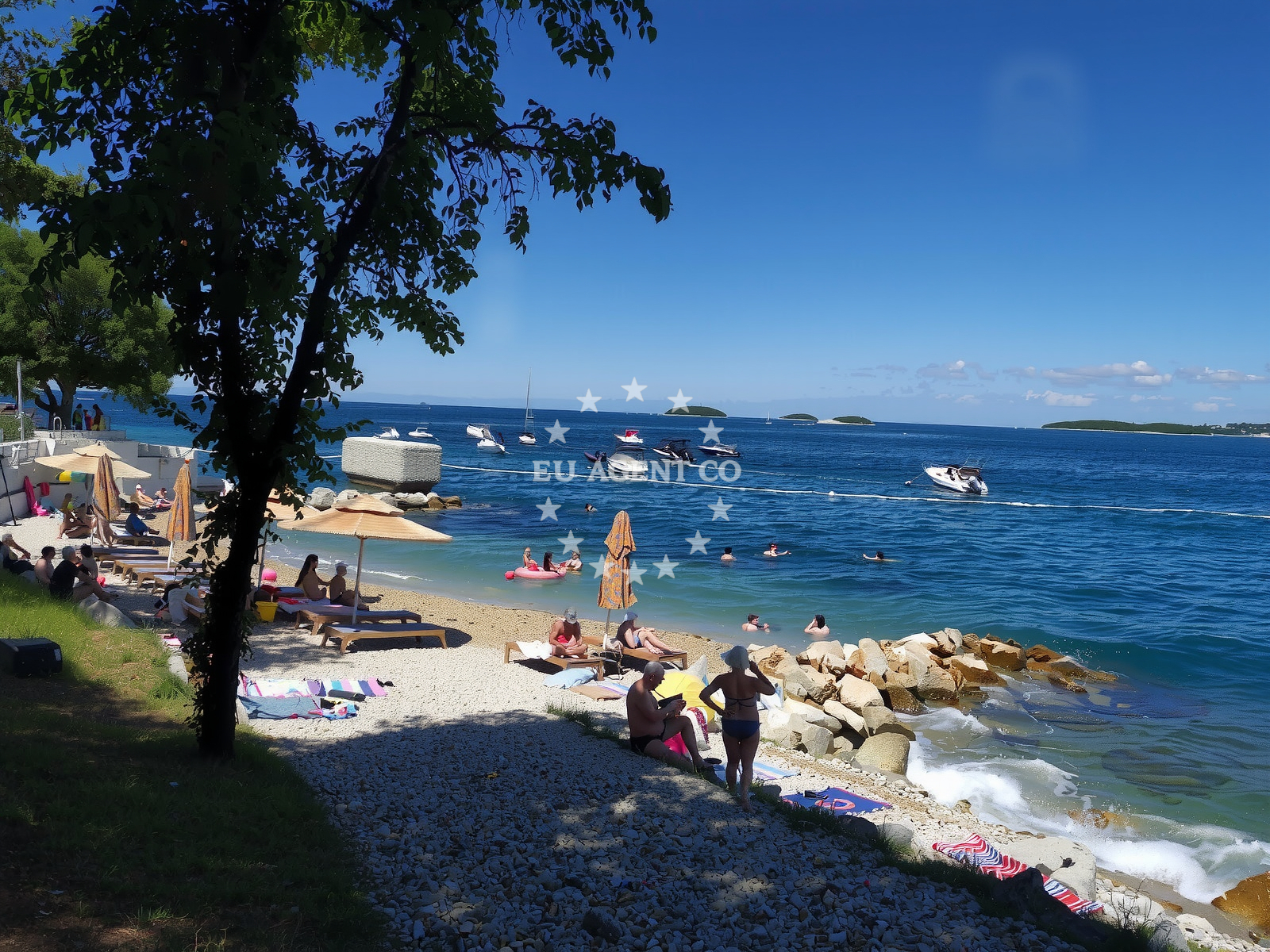 Shoreline and swimming area at Vrsar City Beach in 36 Porečka ulica, Vrsar