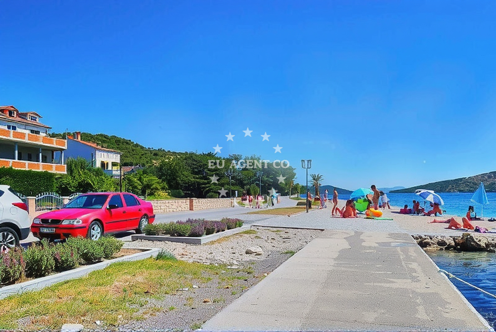 Shoreline and swimming area at Vrsine: beaches and coves in Vrsine