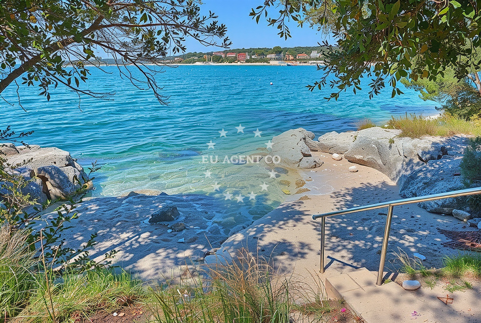 Beach facilities and surroundings at Vršipera, Vrsar in Vršipera